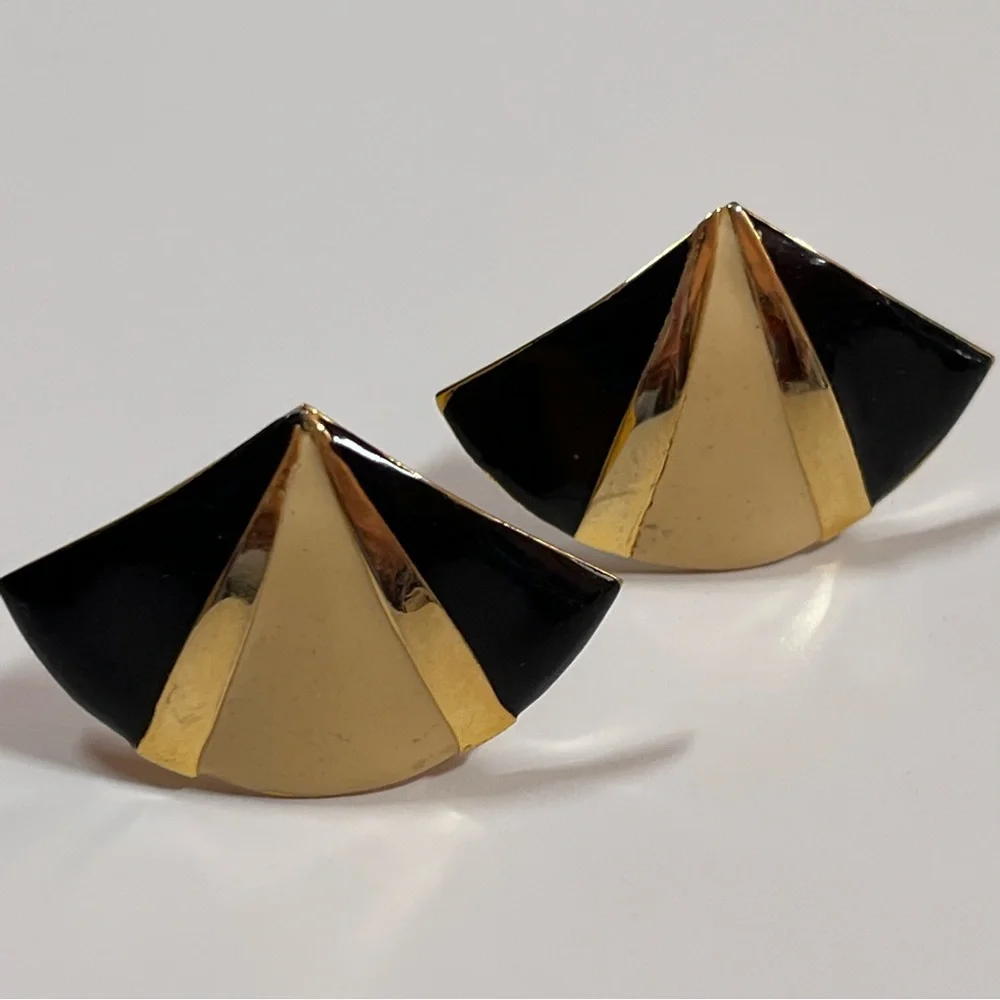 Vintage 80 90 Deco Black Cream Enamel Gold Fan Clip Earrings Retro - Picture 11 of 13